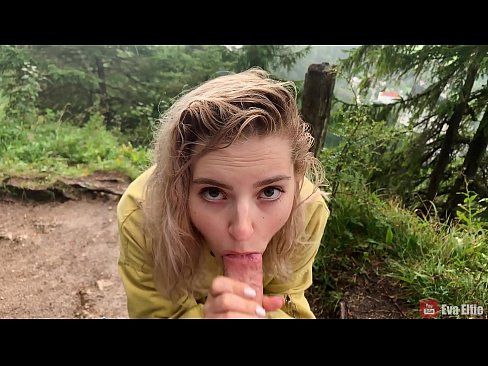 ❤️ Ragazza ingoia lo sperma dopo un pompino in pubblico - Eva Elfi Porno fbal it.hochu-sex-tomsk.ru ❤️